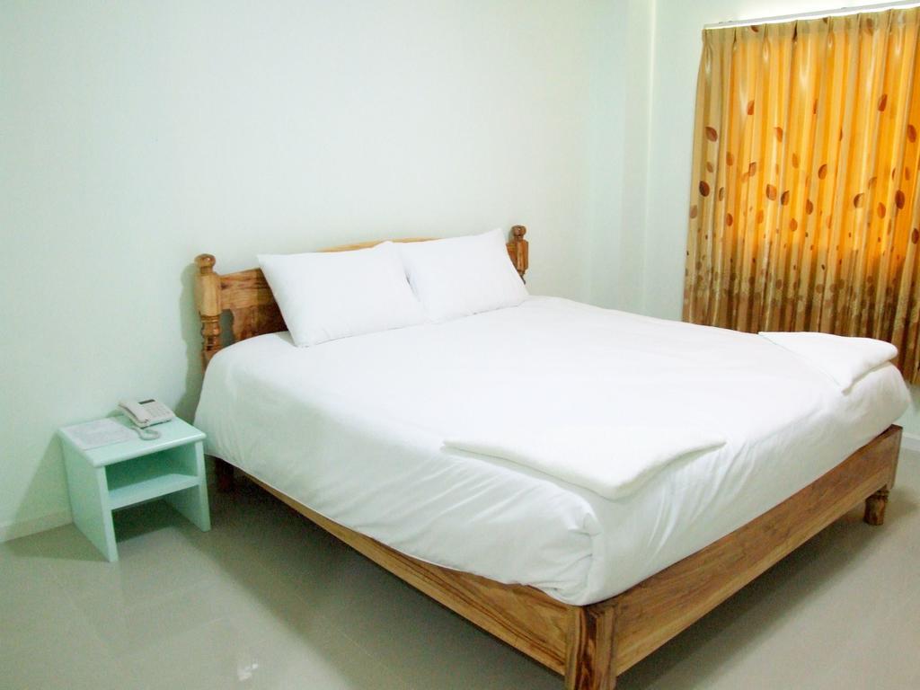 Ruan Rim Nam Hotel Roi Et Room photo