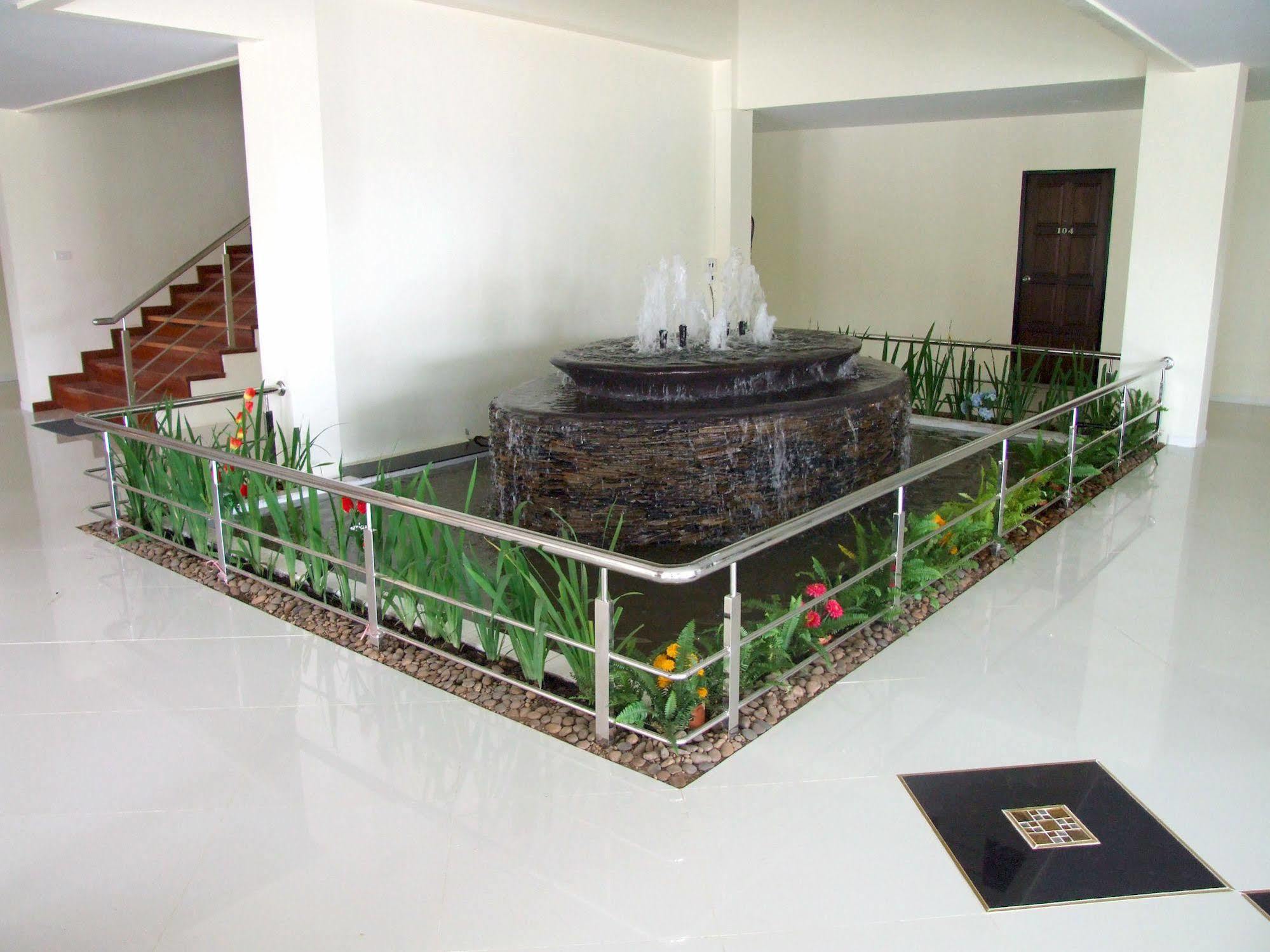 Ruan Rim Nam Hotel Roi Et Exterior photo