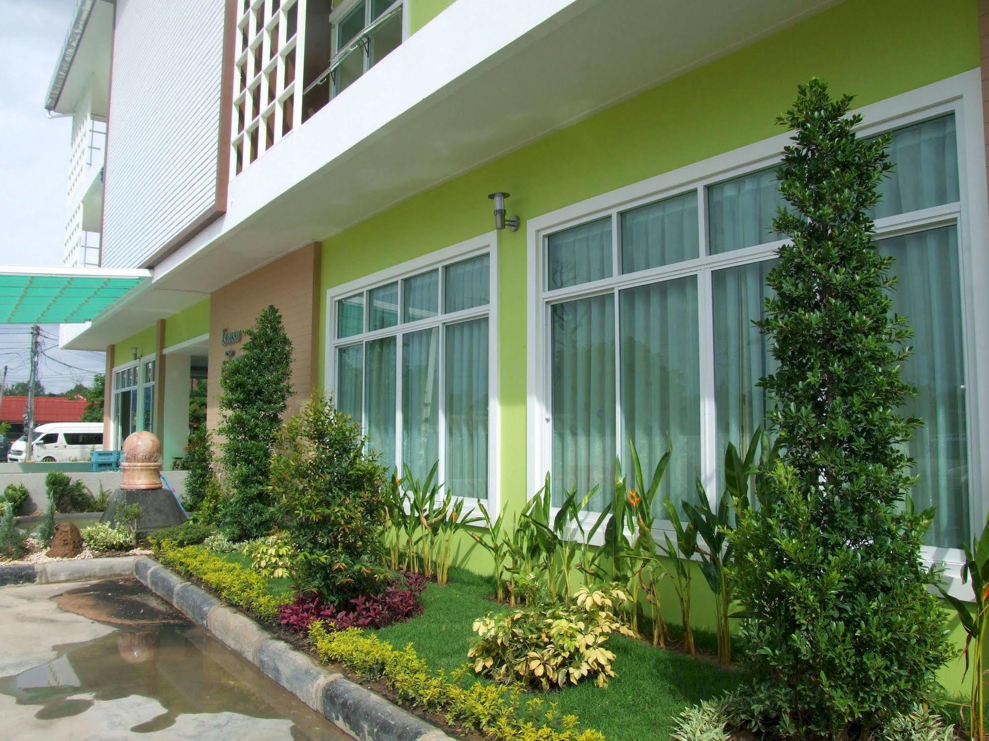 Ruan Rim Nam Hotel Roi Et Exterior photo